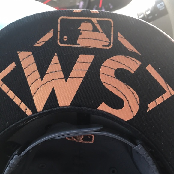 Astro Championship Hat - Picture 3 of 5